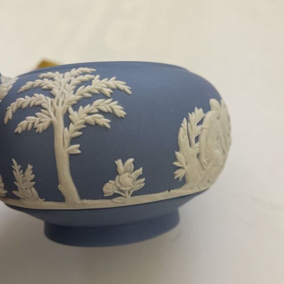 Vintage Wedgwood Jasperware Blue Creamer Greek Mythology England Mint - Picture 10 of 12